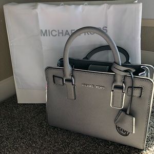 Michael Kors Saffiano leather medium crossbody